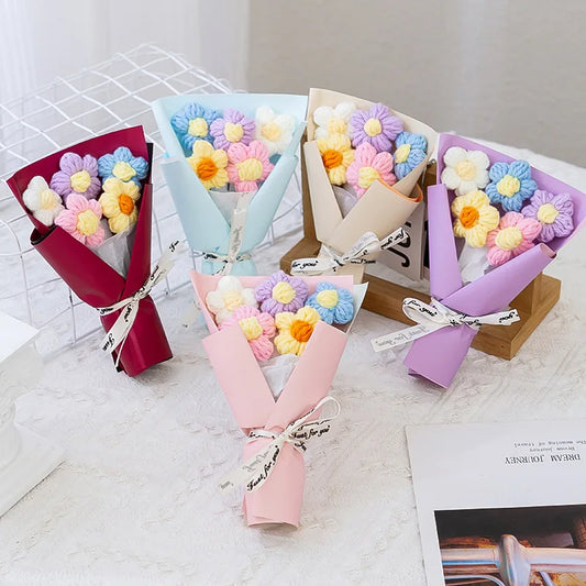 Kreativer Mini-Strickblumenstrauß – Handgefertigte Wollblumen als stilvolle Deko oder Geschenkidee!
